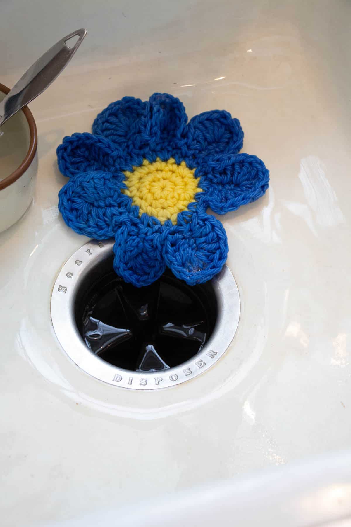 Homemade Non-Toxic Gentle Surface Scrub - The Homestead Challenge